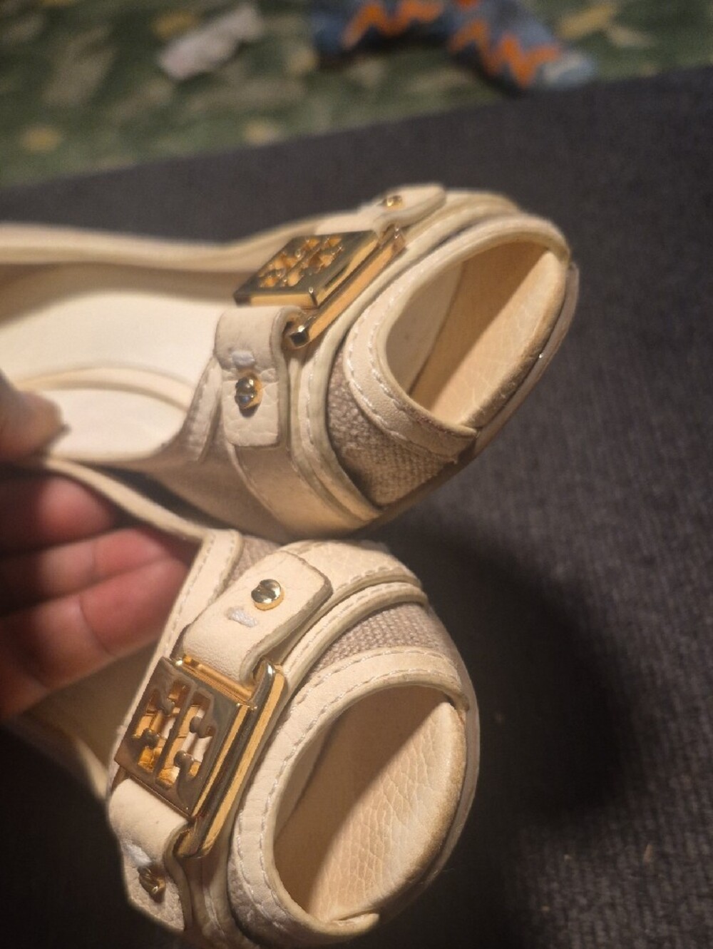 Tory Burch Cream Peep-Toe Kitten Heel Pumps with Gold Logo - Picture 6 of 9
